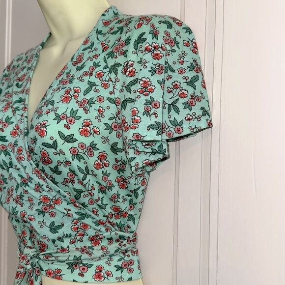 Vtg 70s The Red Eye Green & Red Floral Knit Cropped Wrap Flutter Sleeve Top - Picture 4 of 7